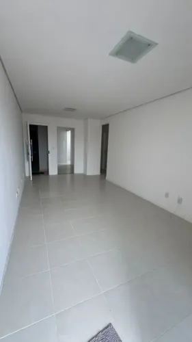 VILLAGE ARCADIA, 90M², 3 QUARTOS SENDO 1 SUÍTE, 2 VAGAS, PEDREIRA