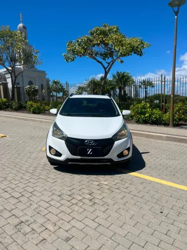 Hyundai HB20X Premium 1.6 Flex 16V Aut. 2015