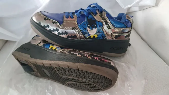 Tênis Elpis Skate com rodinhas Batman (Heelys)