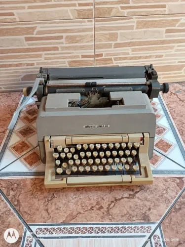 Máquina de escrever antiga