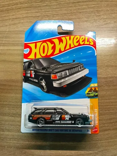 Hot Wheels Nissan Maxima Drift - 2026