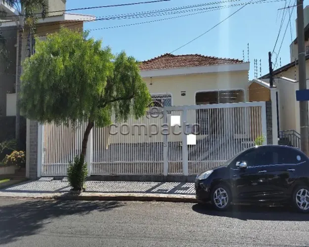 Casa Comercial | Escritório | 3 Salas | Ótima Estrutura