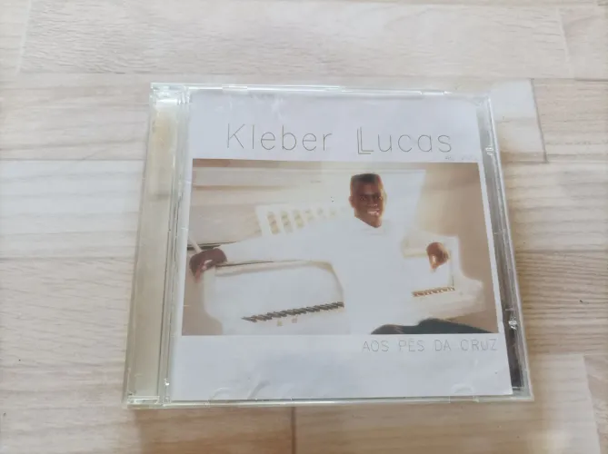 Cd gospel Kleber Lucas Aos pés da cruz