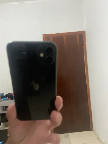 iPhone 11 Face ID off e tela trocada