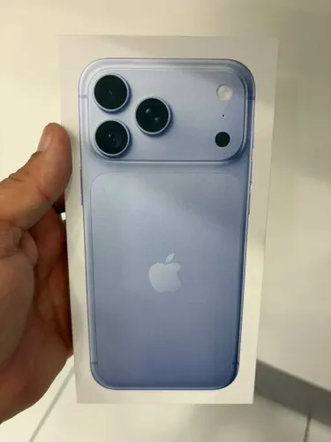 18 Pro Max 512GB Azul