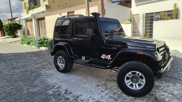 Troller T-4 4X4 2.8 TB Int. Cap. Rígida Diesel 2003