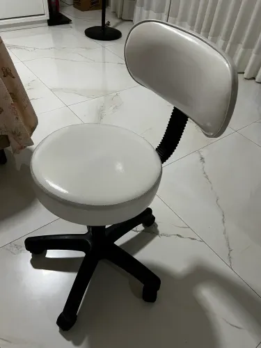 Mocho branco regulável