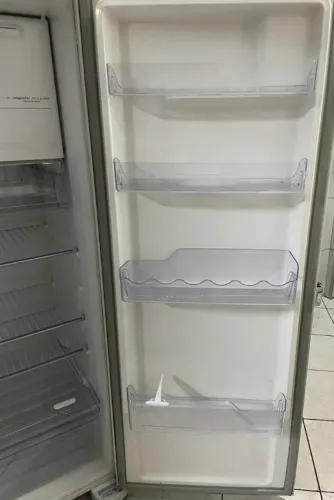 Geladeira Electrolux RFE39 (Frost Free, 322 litros)
