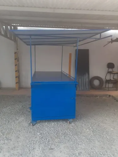 Carrinho para vender roupas