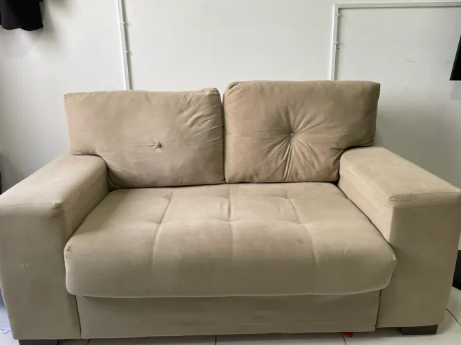 Sofá 2 lugares bege