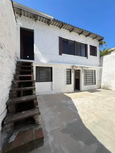 Casa Comercial com 190m² de Área Total Amplo Espaço e Excelente Potencial para Negócios S