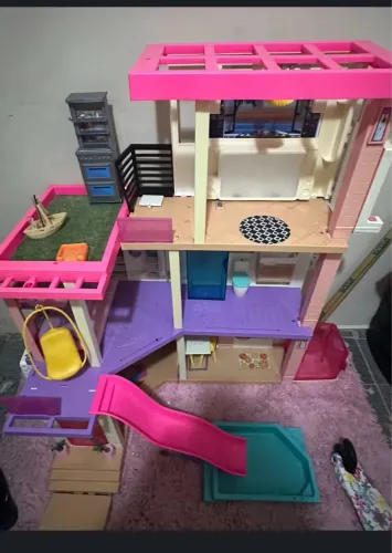 Casa da Barbie Dreamhouse 3 andares - Pouco usada