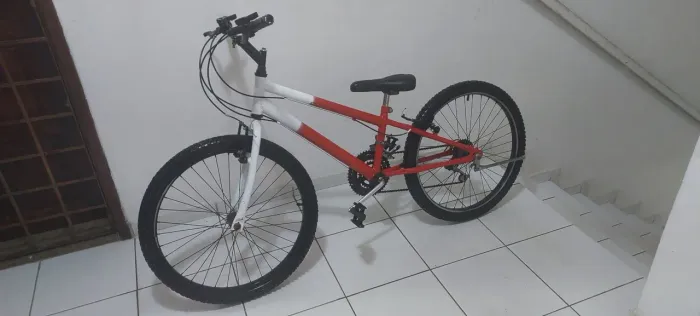 Bicicleta aro 24, 21 marchas, seminova