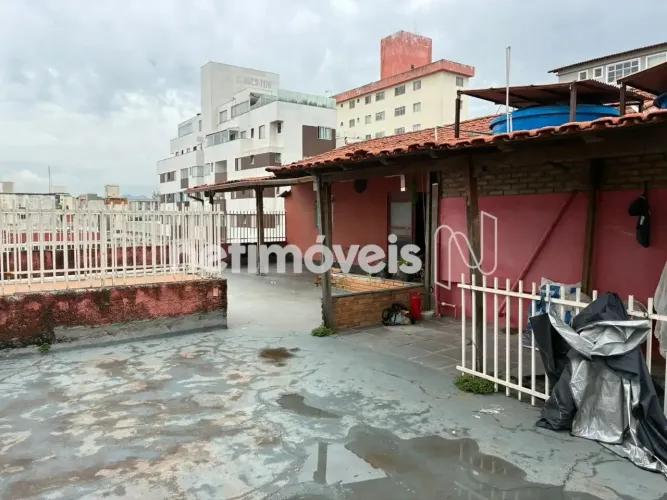 Compre Cobertura duplex no Sagrada Família, ideal para investimento em reforma, está avend