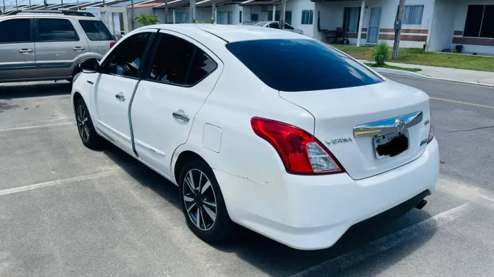 Nissan Versa SL 1.6 16V Flexstart 4P Aut. 2018