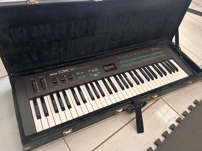 Yamaha Dx21
