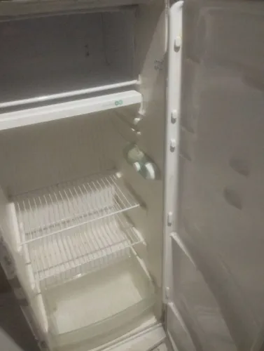Geladeira para retirada de peças ou pintura 