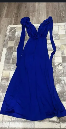 Vestido Mil formas lindo TAM único ideal para festas e eventos!