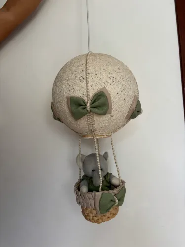 Lustre Balão Infantil com Pelúcia