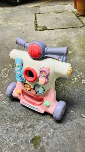 Maxibaby Andador 4 em 1 Triciclo e Patinete Infantil Meu Robô