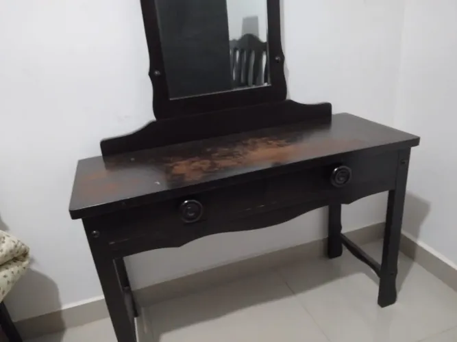 Penteadeira com espelho 