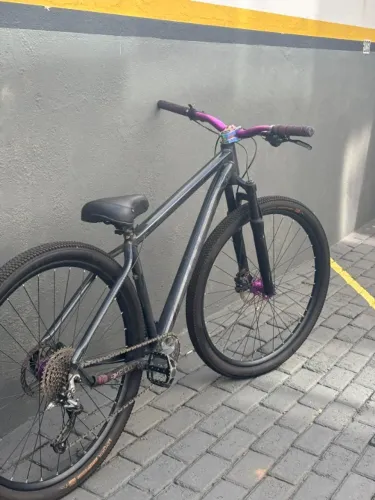 Bicicleta aro 29 montada peça por peça