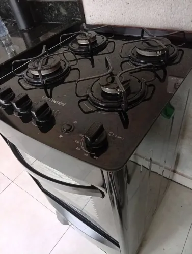 Fogão continental em perfeito estado