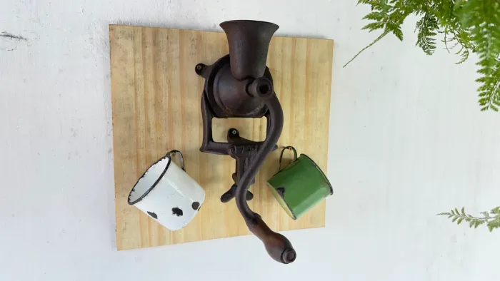Moinho de café antigo n?2