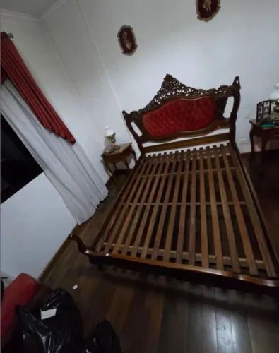 Cama antiga, aceito proposta 