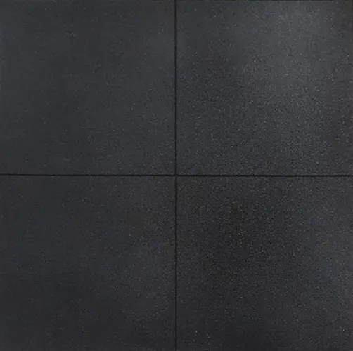 Piso de borracha para academia e playground 15mm preto (4 placas 50x50cm)