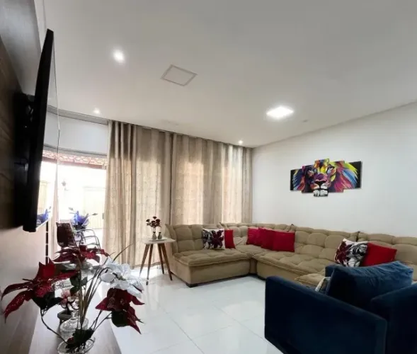 CASA SANDRA CAVALCANTE 250MIL