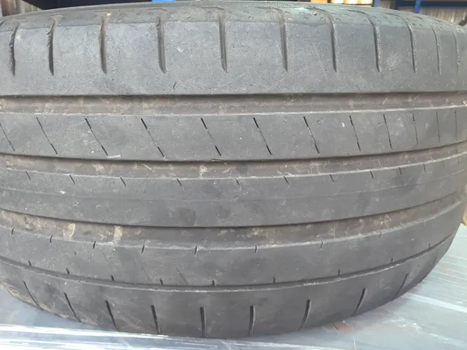 Pneus 255 50 r19