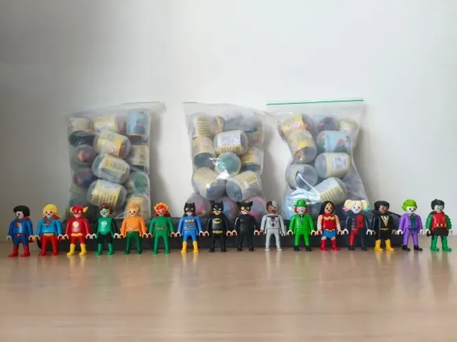 Coleção completa DC Playmobil Kinder