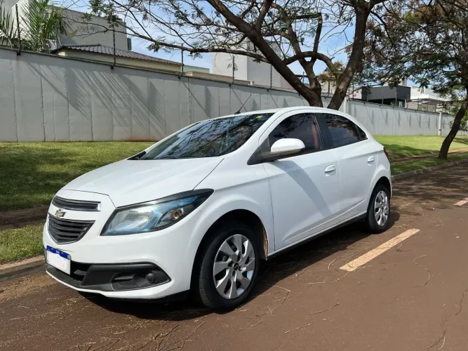 Chevrolet Onix Hatch LT 1.4 8V Flex Power Mec. 4P 2013