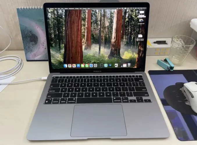 MacBook M3 Air 13  8gb 256 SSD Novíssimo 