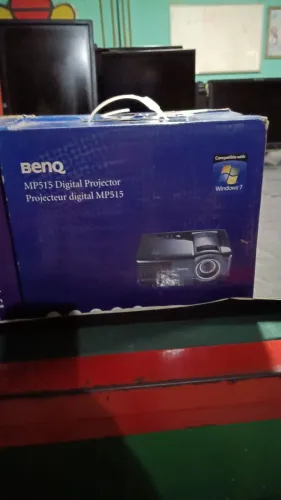 Projetor benq novo