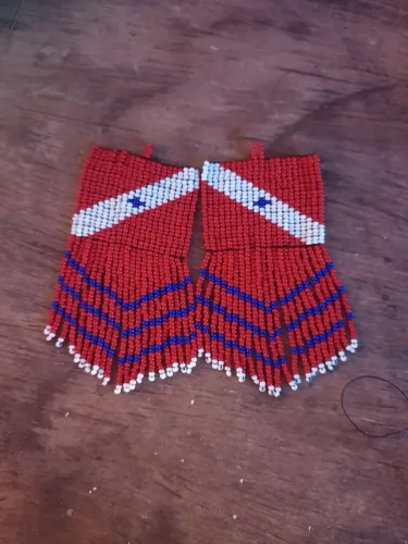 Brinco de miçangas