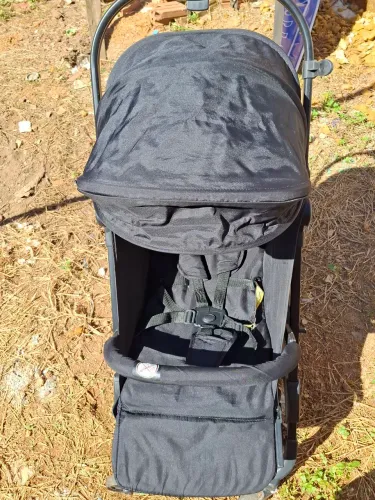 Carrinho de bebê dobrável
