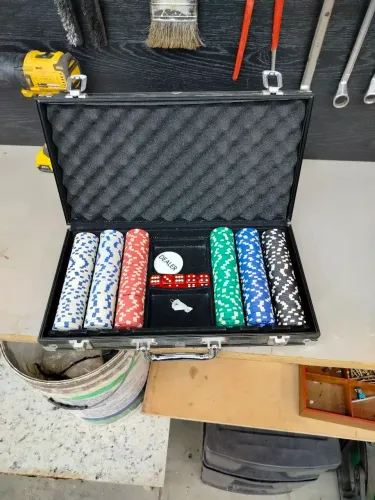 Maleta de poker 300 fichas