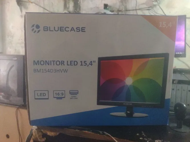 Monitor 15.4 marca bluecase novo na caixa tem entrada HDMI e VGA
