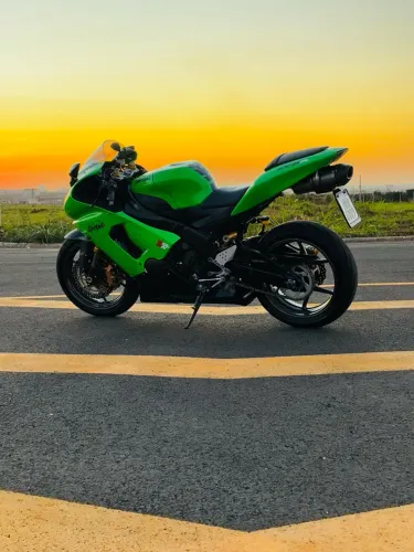 Moto Esportiva Kawasaki Zx6r 636