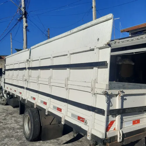 Carroceria de da iveco 70 12