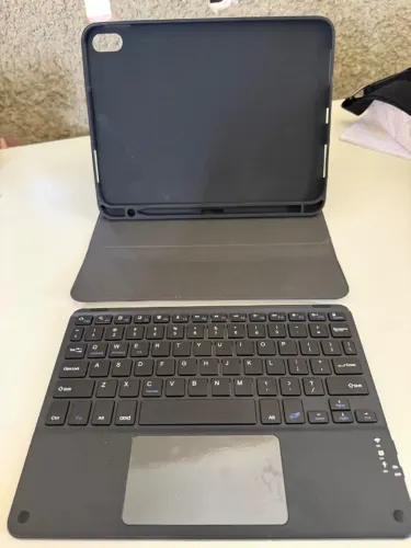 Capa com teclado para IPad 10