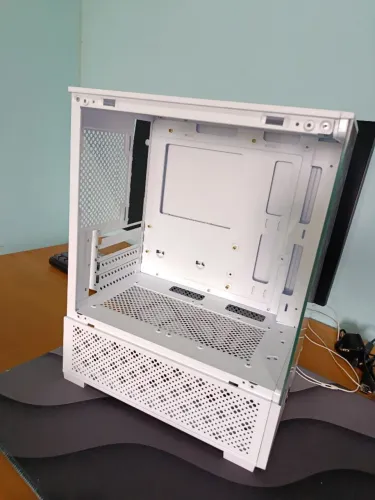 Gabinete gamer TGT muito novo