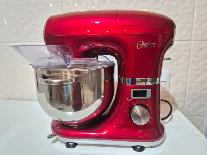Batedeira Planetária Digital Oster 5L 1000W - SEMINOVA