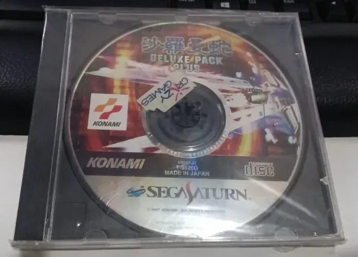 Salamander Deluxe Pack Plus (loose) (somente disco) original para SEGA Saturn japonês