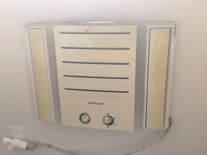 Ar Condicionado Springer 7.500 BTUs 127V Funcionando