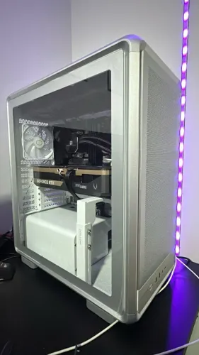 PC Gamer i9-14900K + RTX 5090 32GB + 64GB DDR5 + SSD 4TB - Novo
