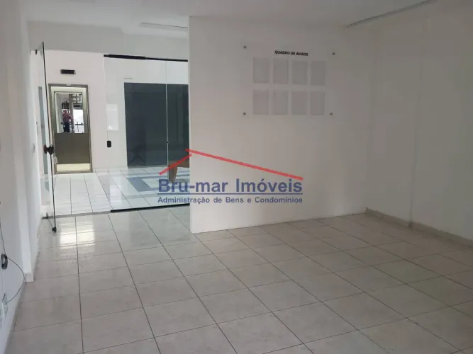 Loja com mezanino no bairro Aparecida/Av. Pedro Lessa, dentro de shopping