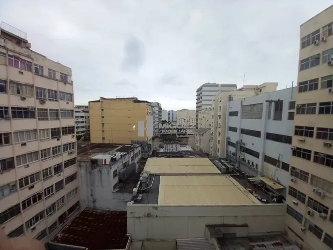 Sala à venda na Tijuca! Rua General Roca! Aproximadamente 40 m² Colado ao metrô Saens Pena